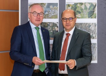 LH-Stellvertreter Stephan Pernkopf und Gemeindebund-Präsident Hannes Pressl fordern einen Umsetzungsstopp für „unnötige EU-Gesetze“.