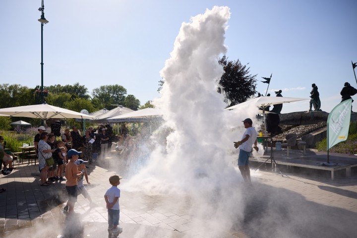 Shows und Experimenten,…