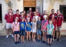 Landeshauptfrau Johanna Mikl-Leitner und die Wilhelmsburger Pfadfinder.