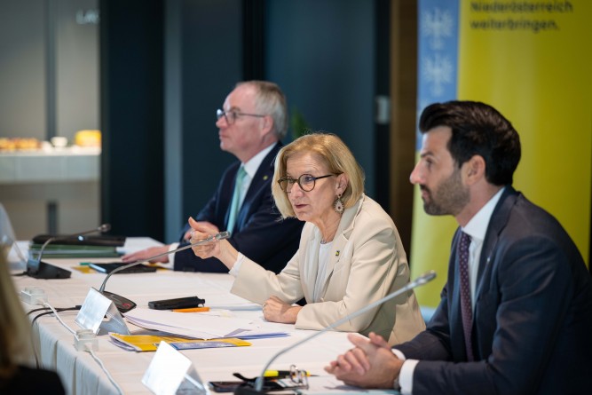 LH Mikl-Leitner, LH-Stv. Landbauer: Mit vernünftigem Sparen Spielräume für die Zukunft schaffen