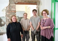 Arbeitslose schaffen Wohnraum für Wohnungslose