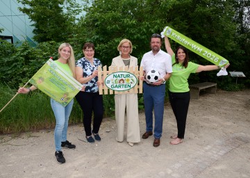 „Kräuter-WM“ Projektleiterin Tamara Wild, „Natur im Garten“ Geschäftsführerin Christa Lackner, Landeshauptfrau Johanna Mikl-Leitner, „Natur im Garten“ Geschäftsführer Matthias Wobornik und Prokuristin Sandra Pfister.